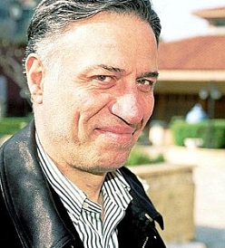 Kemal Sunal Kimdir?