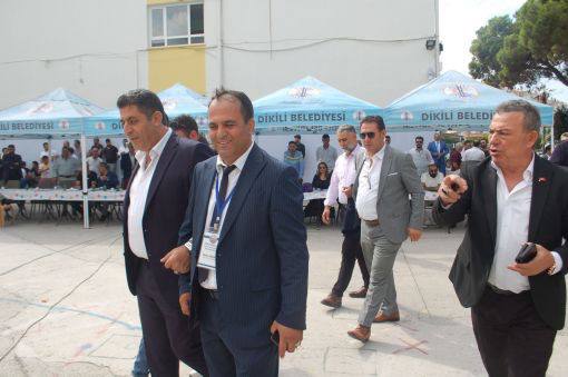 Dikili Ağrılılar Derneği tarafından düzenlenen “Geleneksel Helise” yemeğine yoğun ilgi