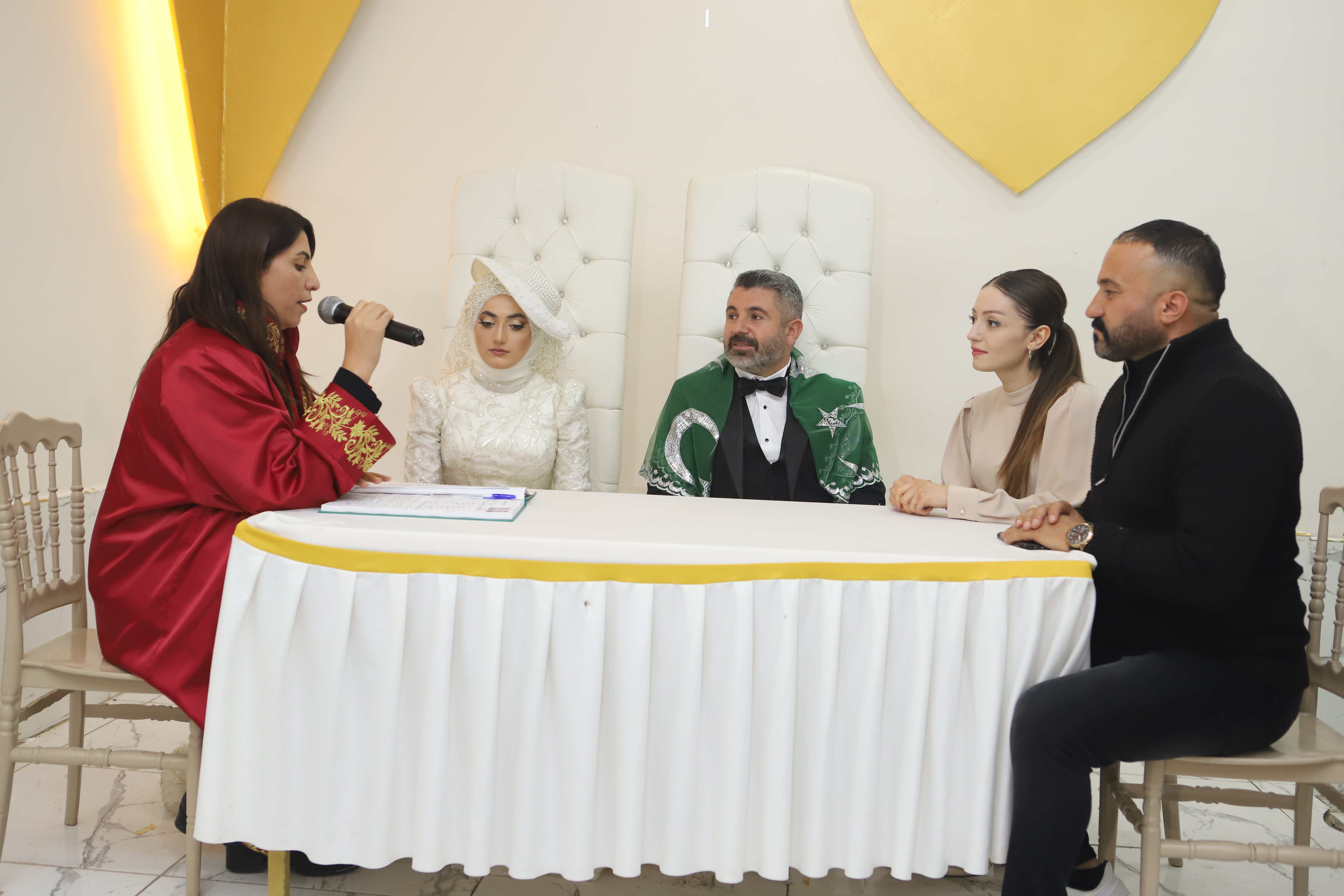 Başkan Acar, Genç çiftin nikahını kıydı
