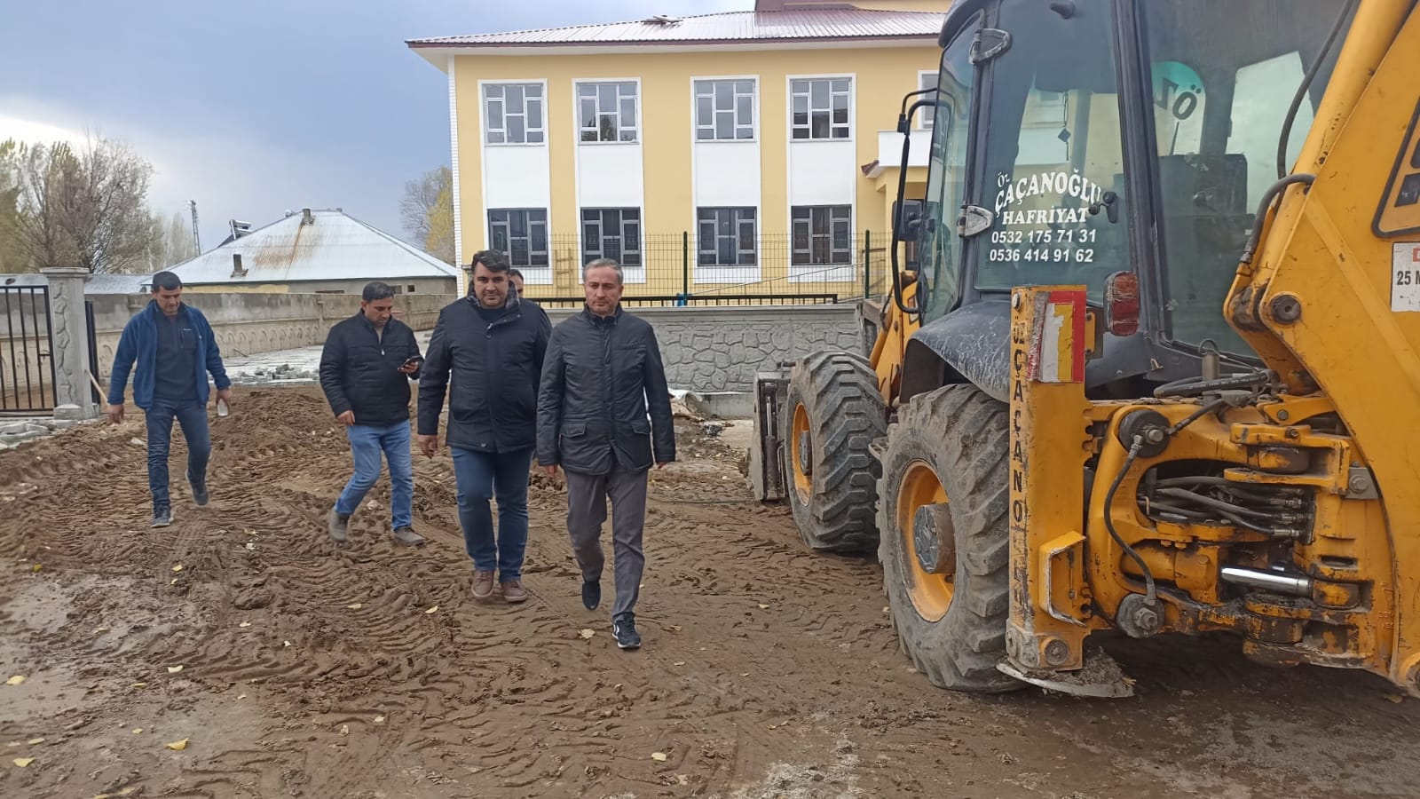 Müdür Kökrek, Patnos'taki okul inşaatlarını denetledi