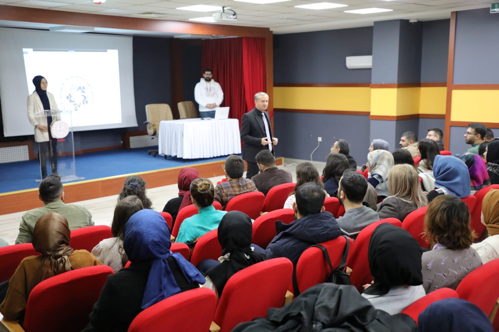 Ağrı'da rehber öğretmenlere oyun terapisi eğitimi verilecek