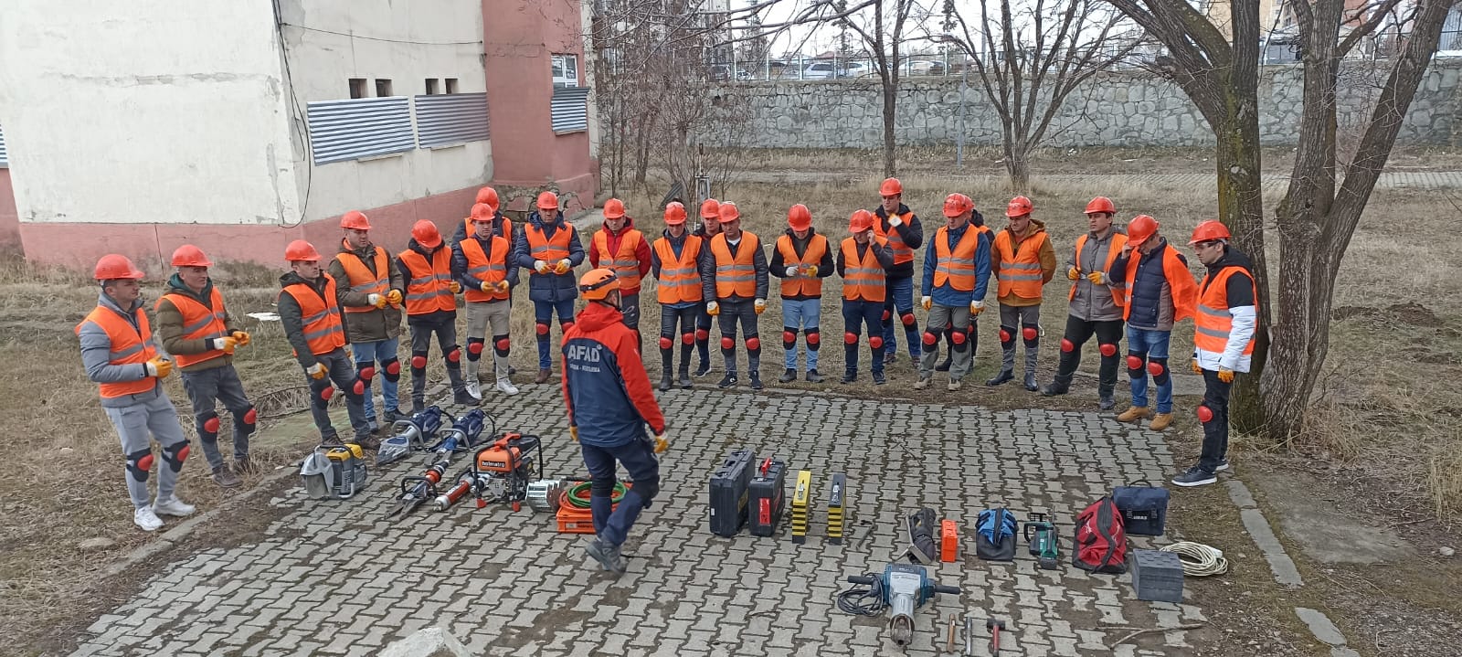 Ağrı AFAD saha eğitimlerine devam ediyor
