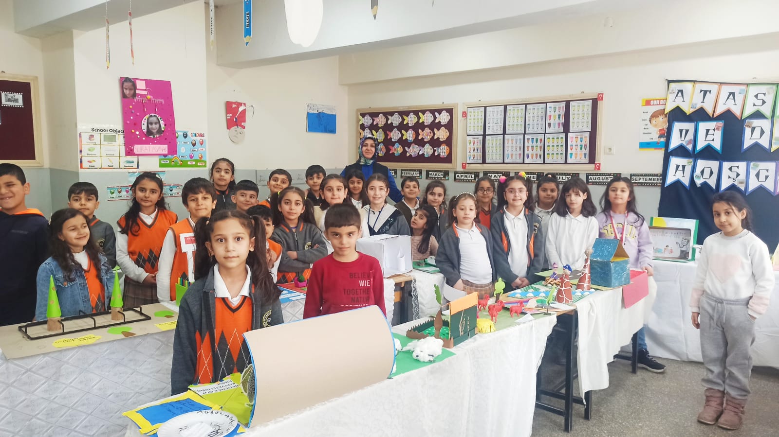 Ağrı'da öğrencilerin birbirinden güzel eserleri sergilendi