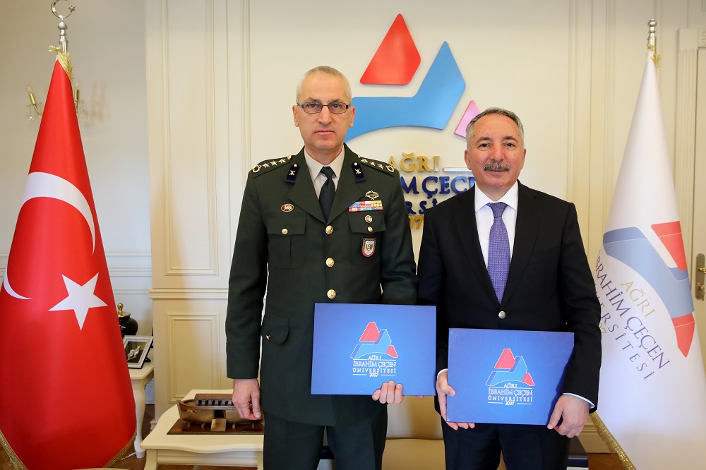 AİÇÜ ile 12'nci Mekanize Piyade Tugay Komutanlığı arasında işbirliği protokolü imzalandı