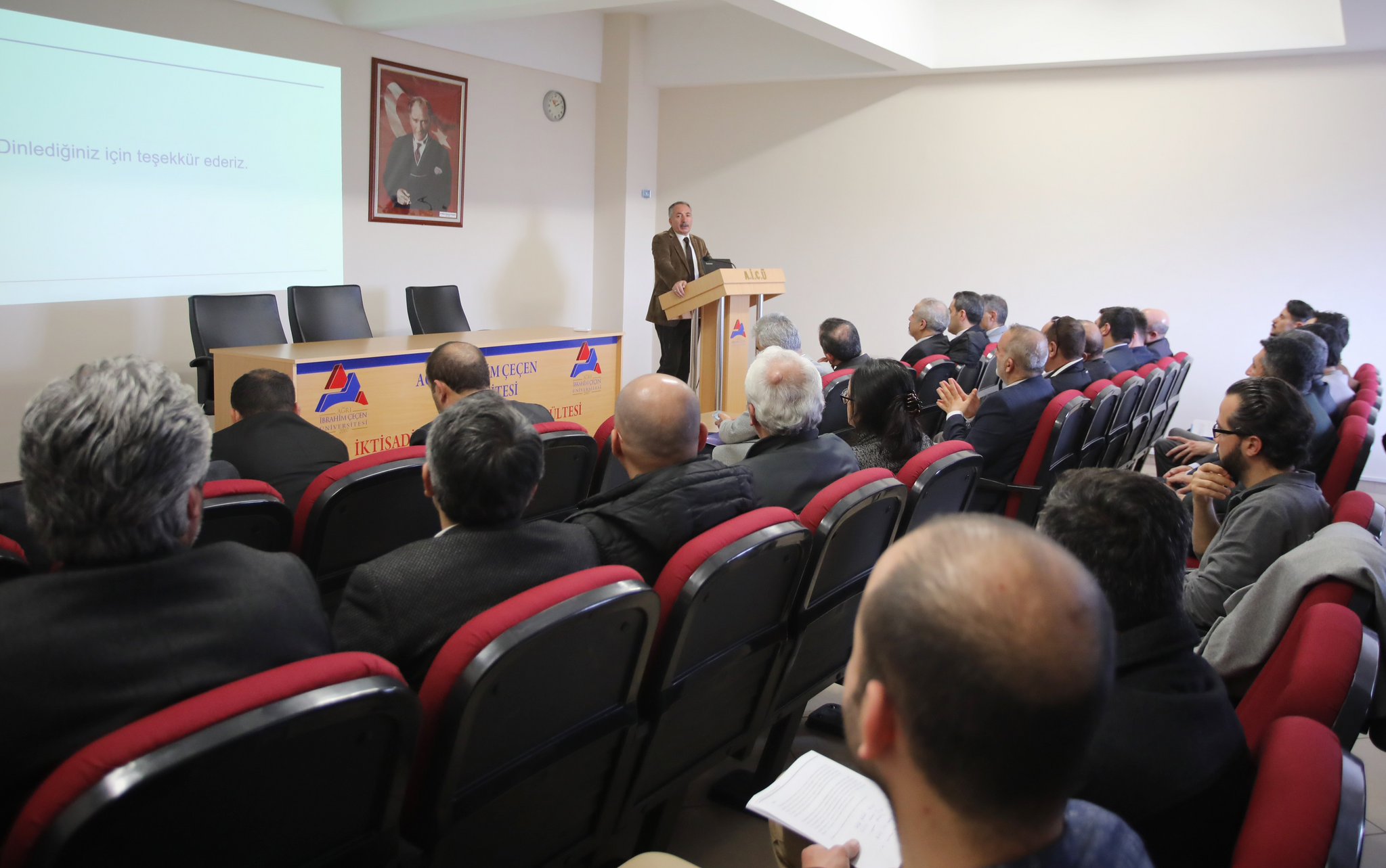AİÇÜ’de Memnuniyet Anketi Değerlendirme roplantısı yapıldı