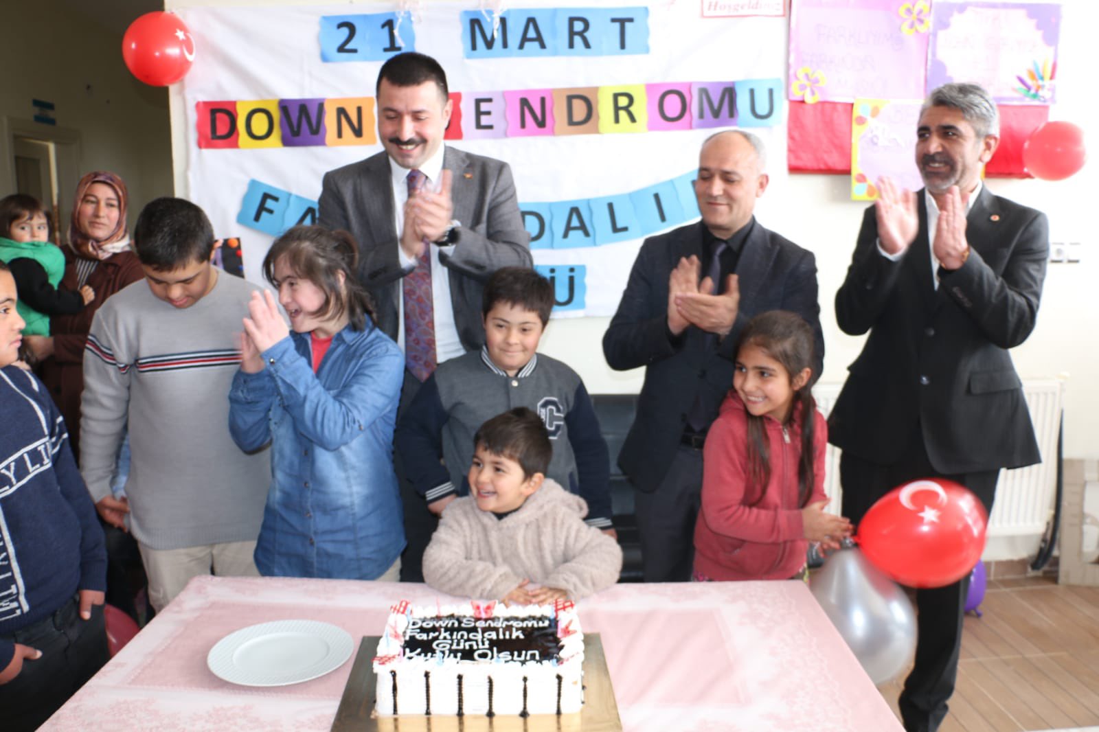 Diyadin Kaymakamı Karali, Down Sendromlu çocuklarla buluştu