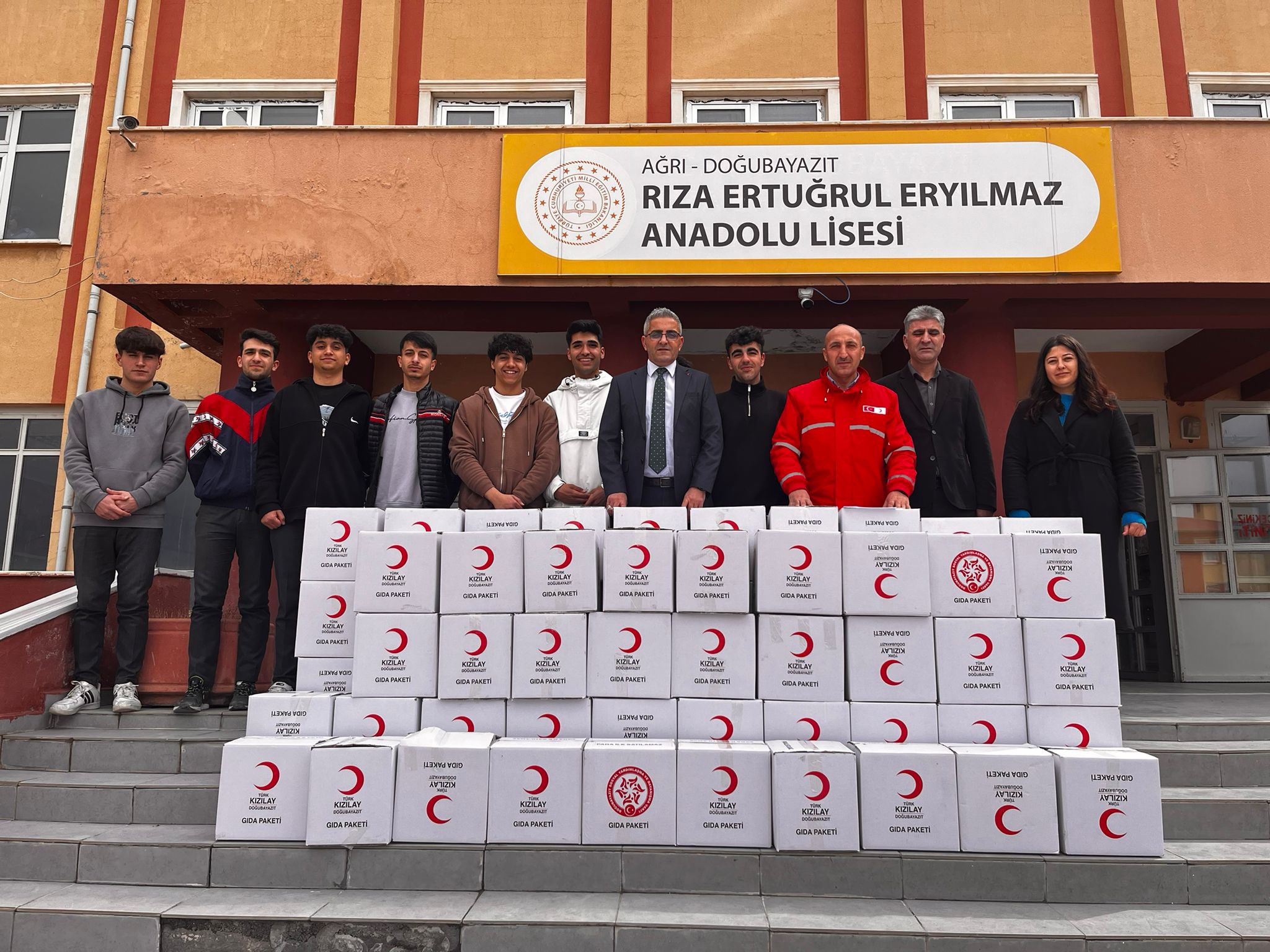 Ağrı'da "Bir Sınıf Bir Koli" projesi ile iyilik yayılmaya devam ediyor