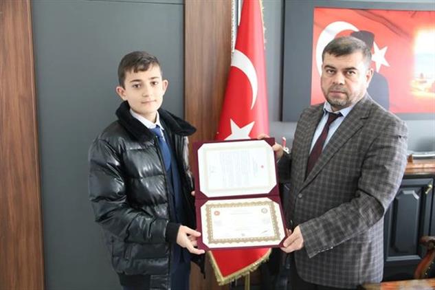 Ağrı'da öğrenciler hafızlık belgelerini aldı