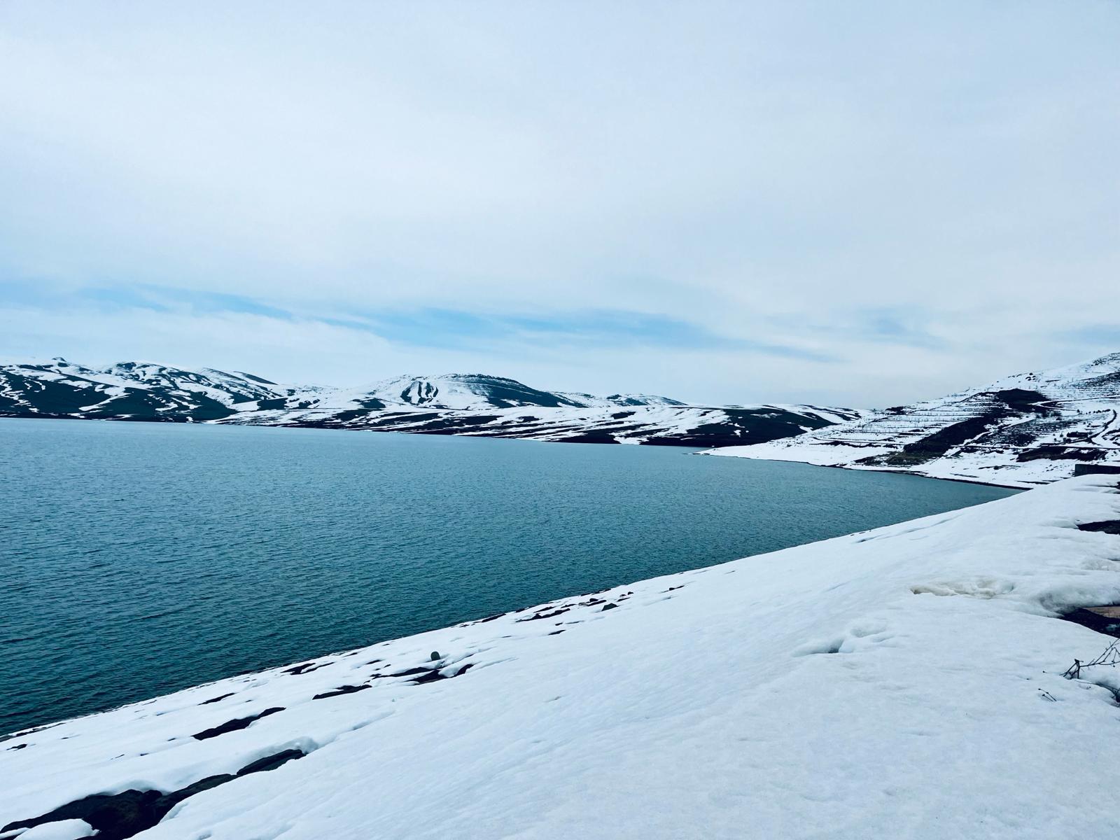 Ağrı'da iki mevsim bir arada yaşanıyor