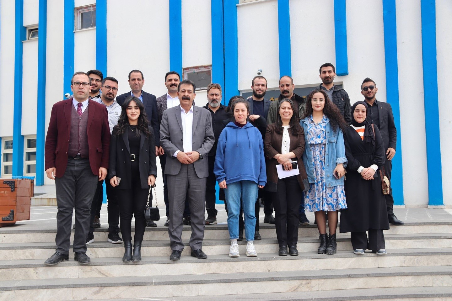 Ağrı Belediye Eş Başkanlarına tebrik ziyaretleri devam ediyor