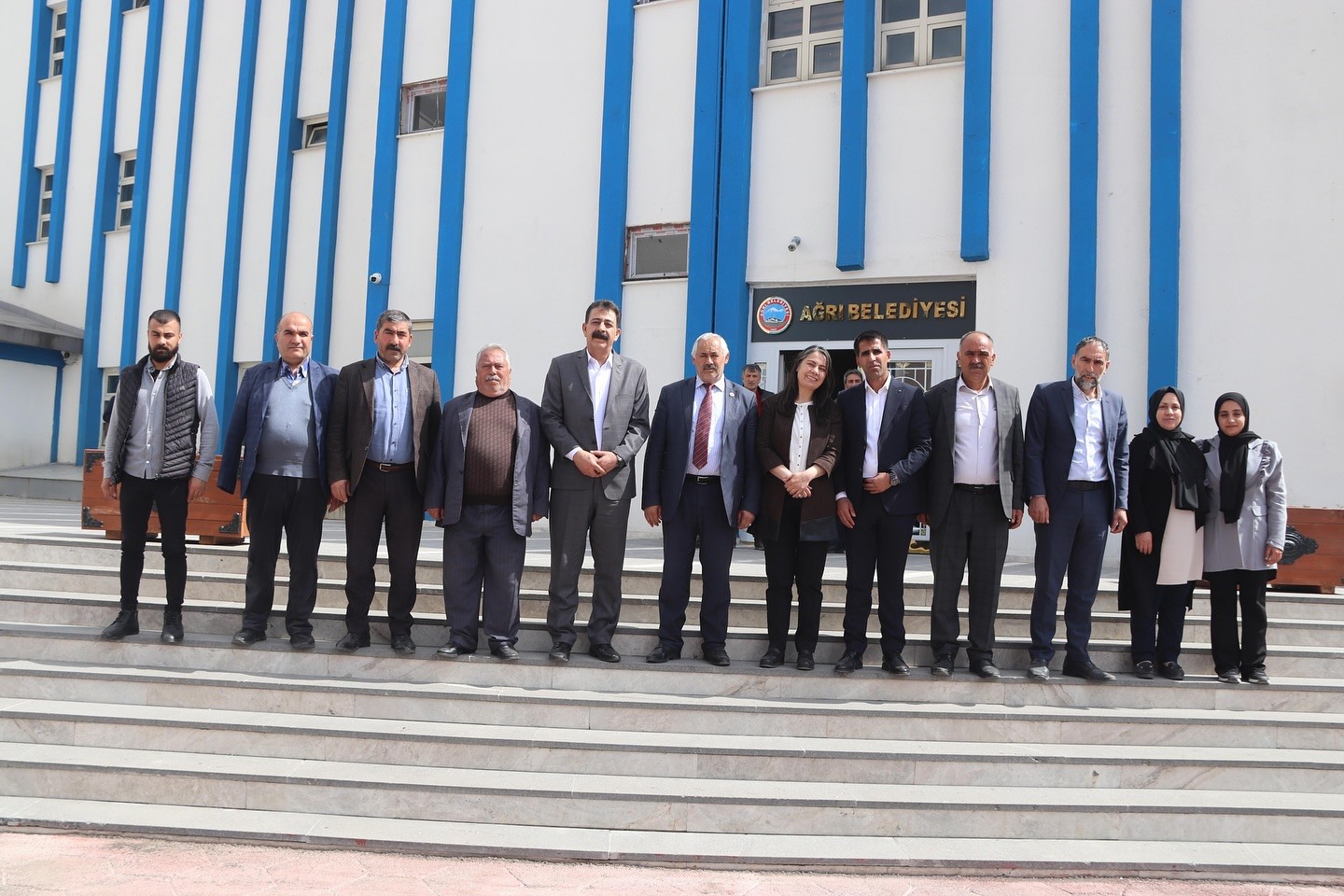 Ağrı Belediye Eş Başkanlarına tebrik ziyaretleri devam ediyor
