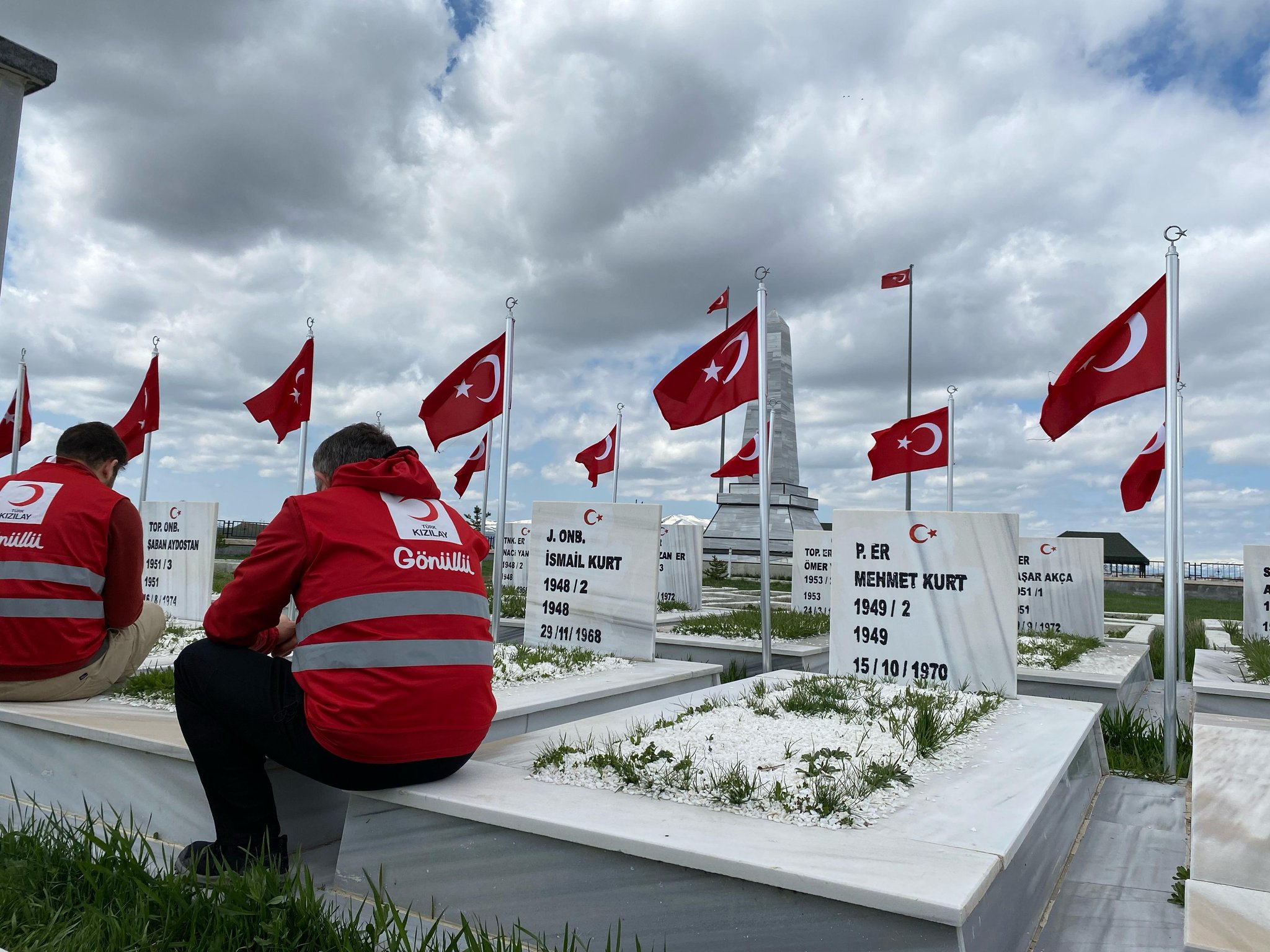 Kızılay Ağrı Şubesi Şehitleri Unutmadı