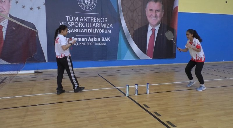 (Videolu Haber) Ağrı´da badminton tutkusu milli takıma ulaştırdı