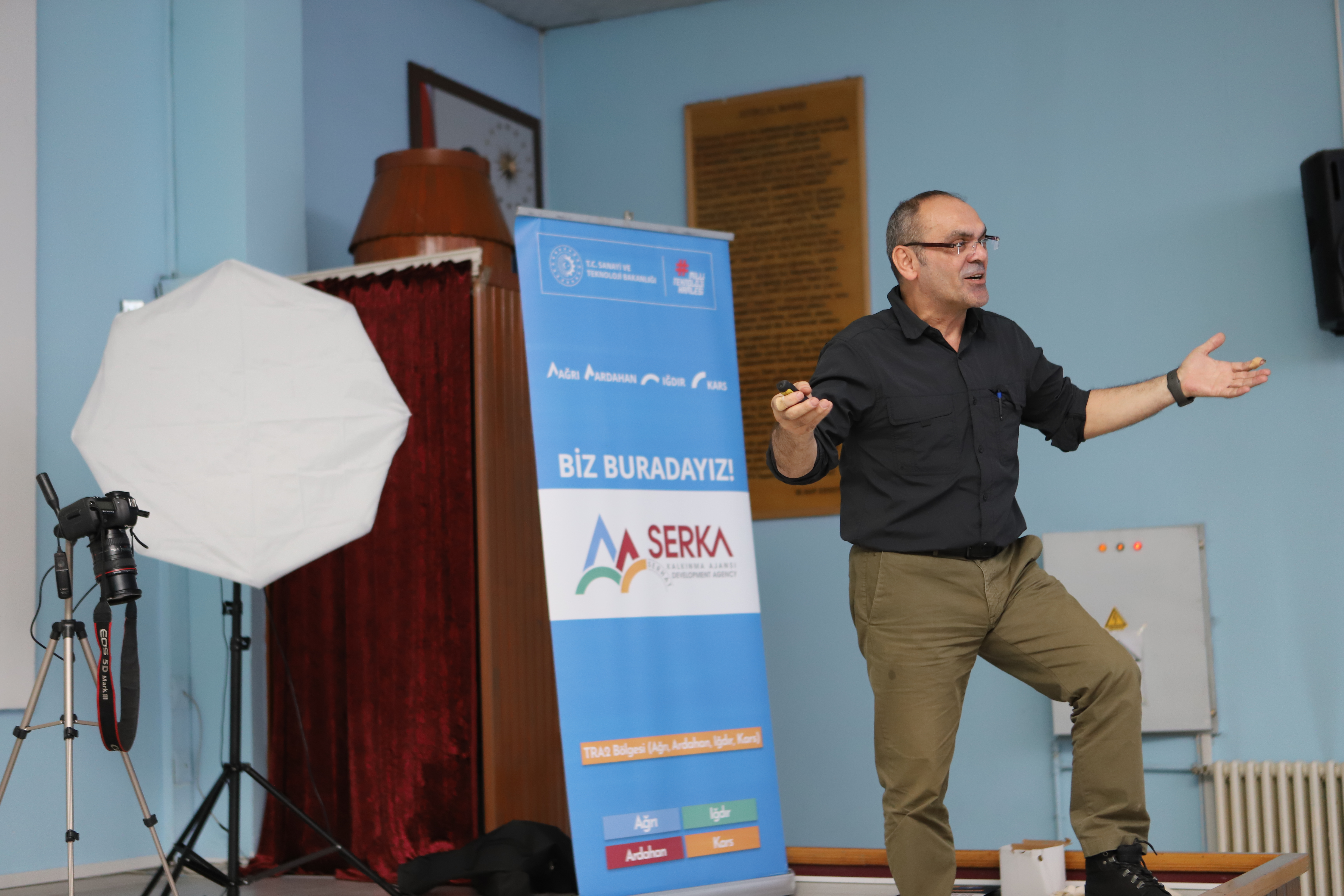 (Videolu Haber) Geleceğin "Fotoğrafçıları" Ağrı'da Yetişiyor
