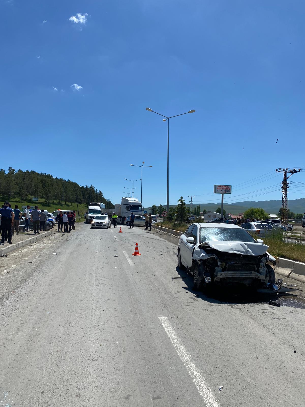 Ağrı'da kontrolden çıkan araç kazaya neden oldu: 4 kişi yaralandı