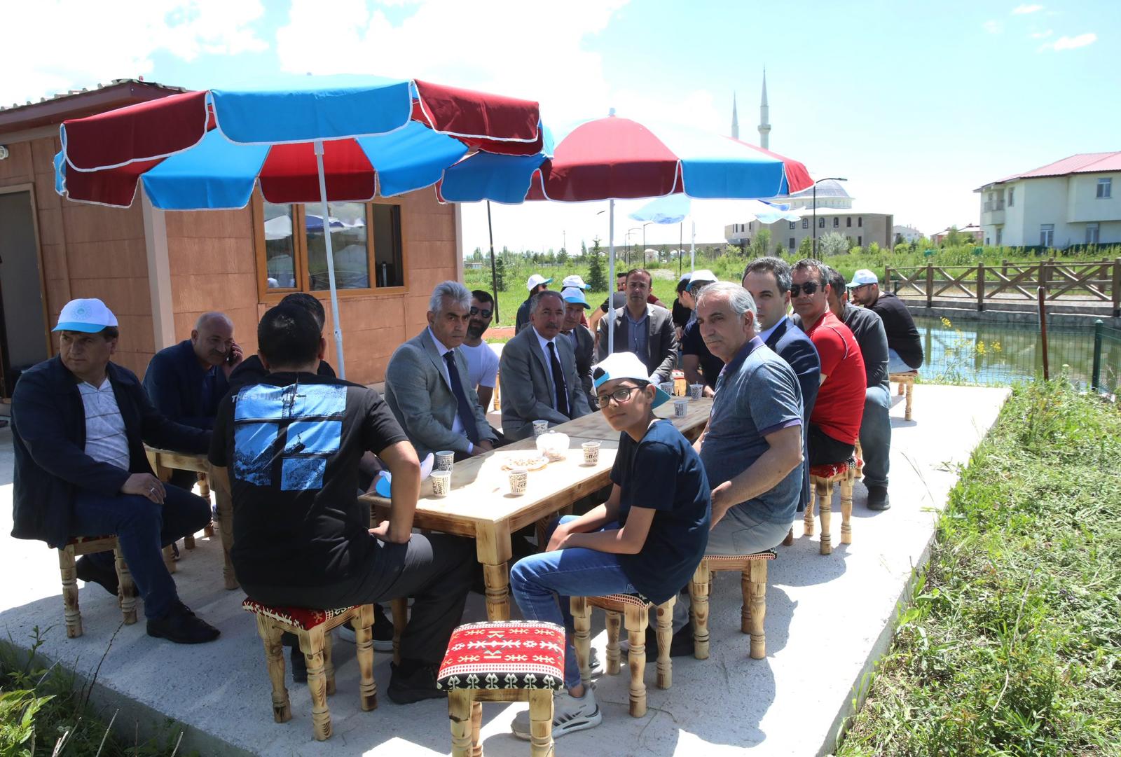 AİÇÜ "Millet Bahçesi Çay Evi" açıldı