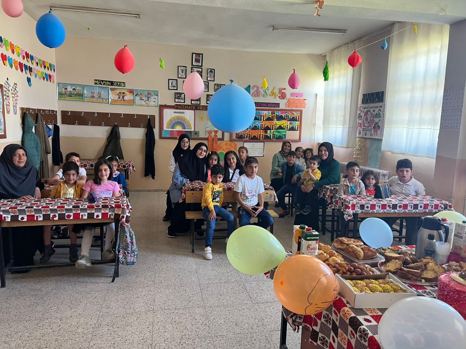 Ağrı'da yıl sonu faaliyet haftası renkli etkinliklere sahne oldu