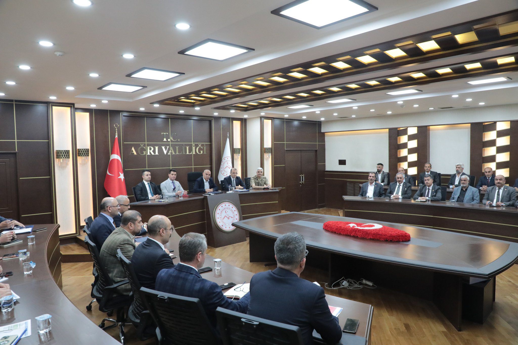 Ağrı’da muhtarlar toplantısı yapıldı