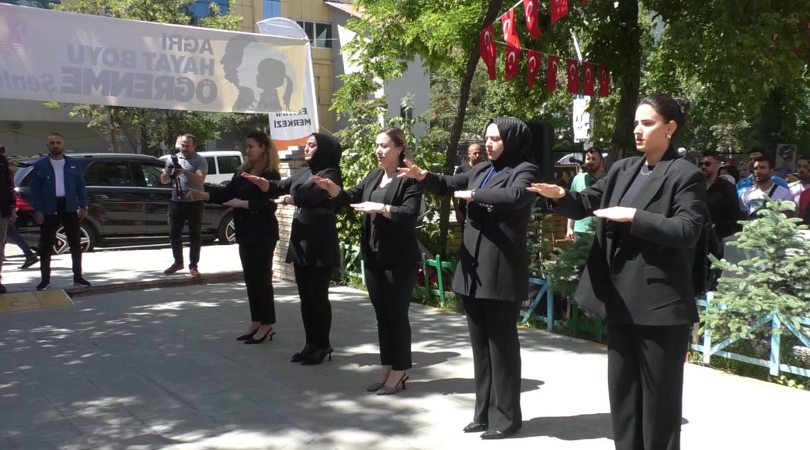 (Videolu Haber) Ağrı İşaret Dili Öğreniyor ile engeller ortadan kaldırılıyor