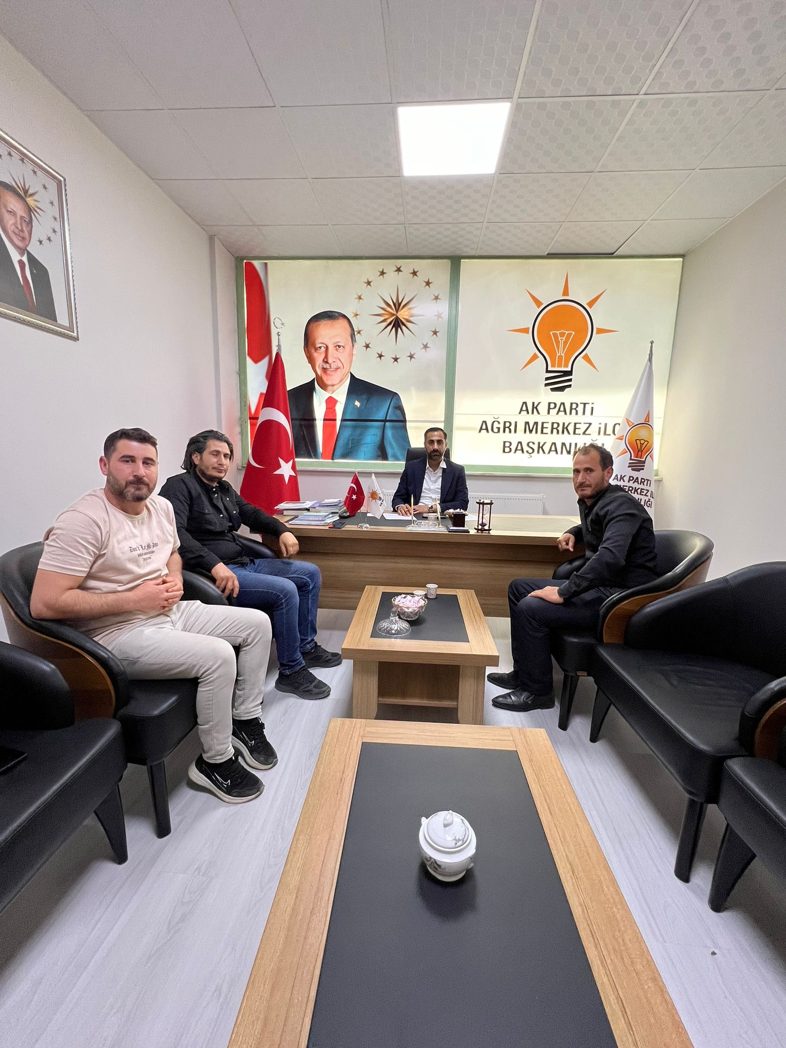 AK Parti, Ağrı’da "Çaya Bekleriz" projesi ile gönüllere dokunuyor