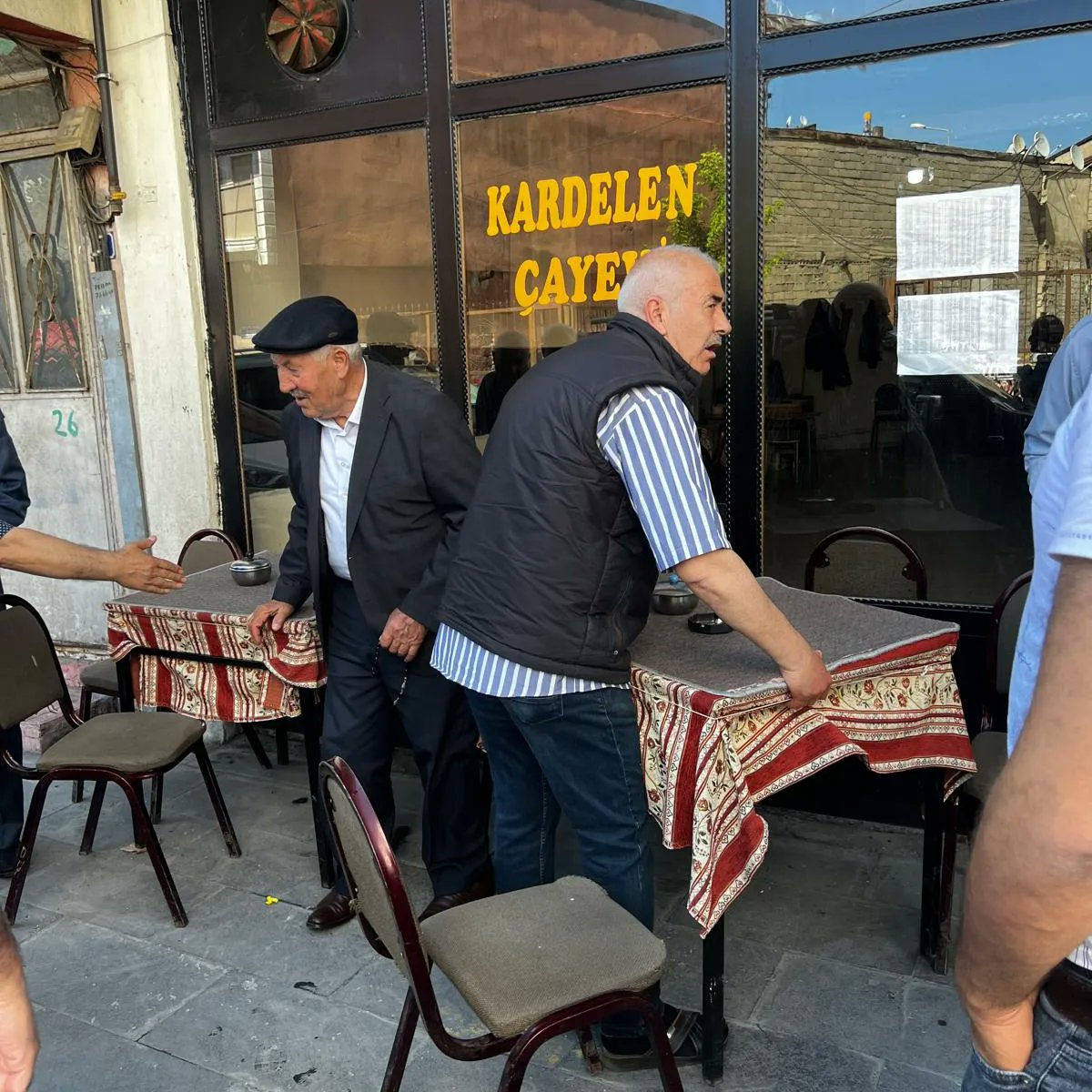 Ağrı’da zabıta kaldırım işgaline izin vermiyor