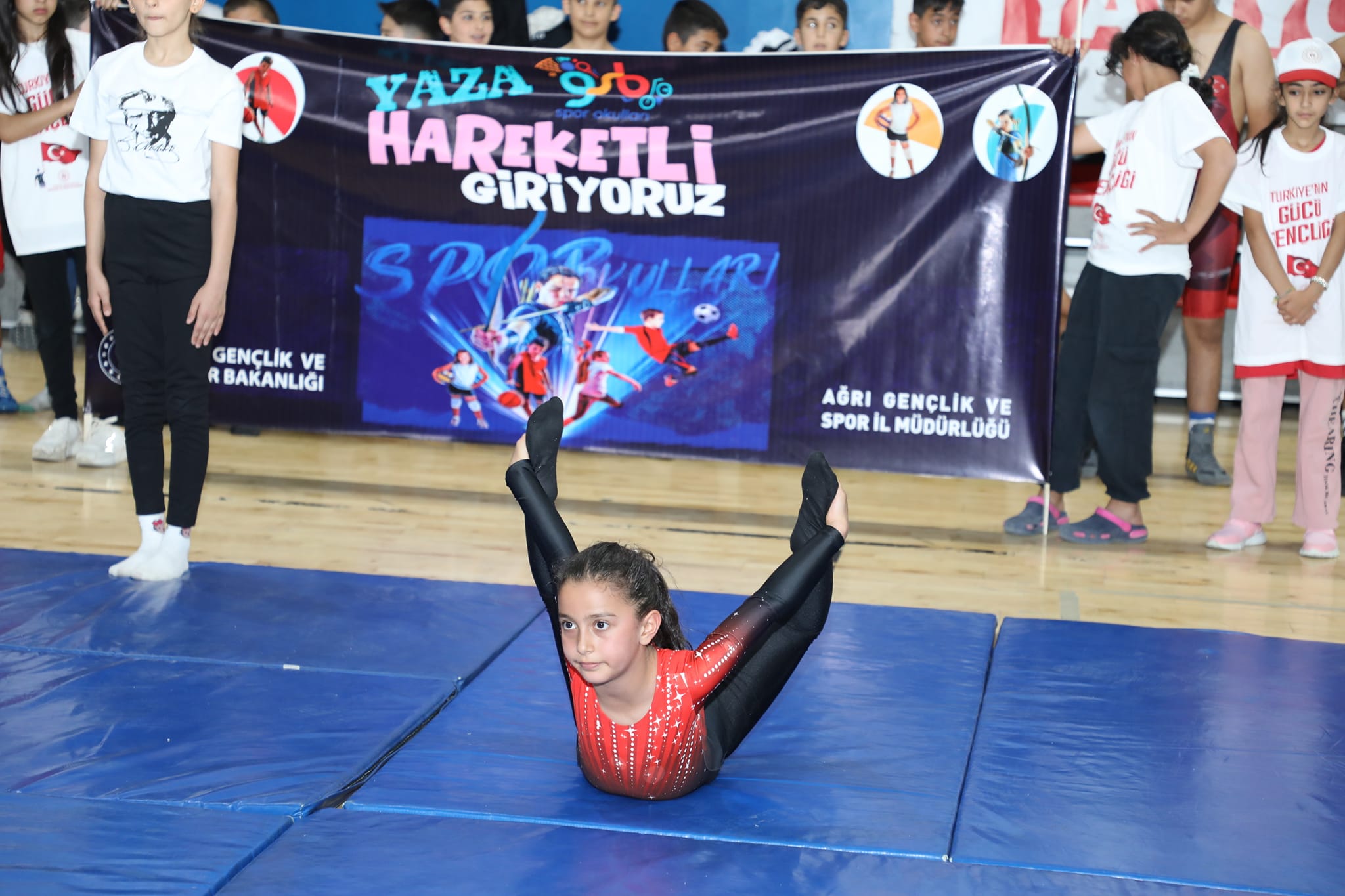 Ağrı'da GSB Spor Okulları Coşkuyla Açıldı