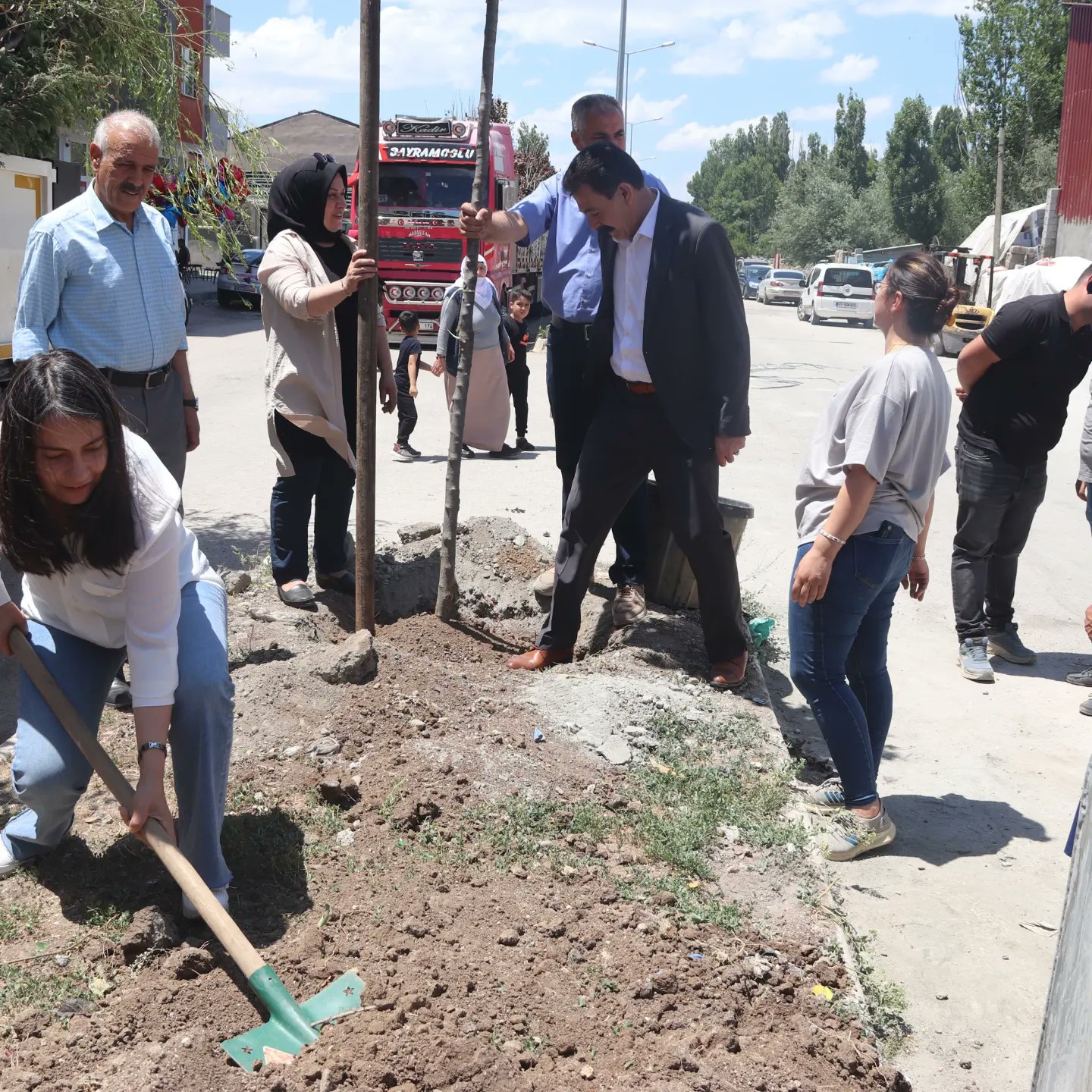 Ağrı yeşilleniyor