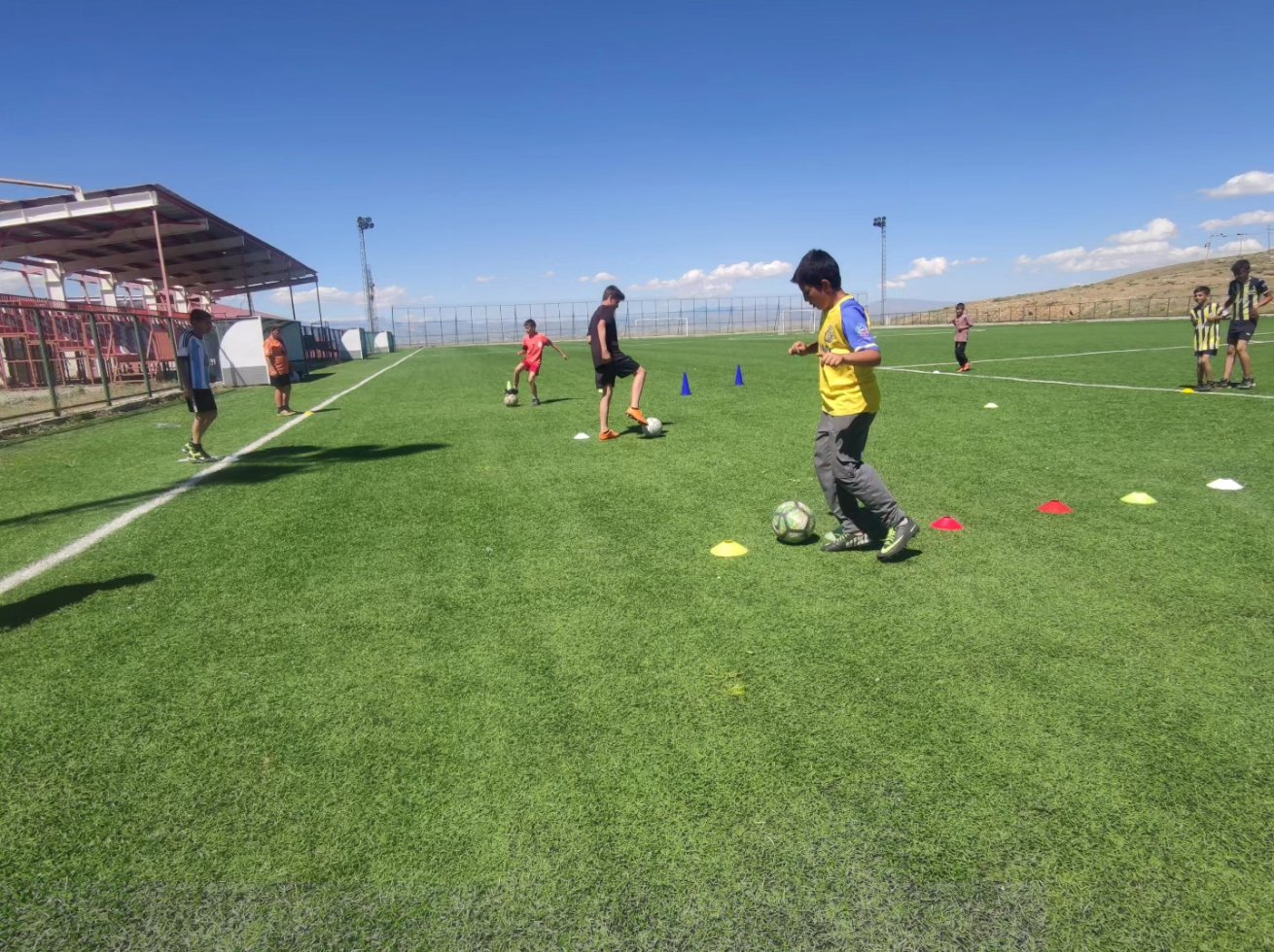 GSB Spor Okulları Ağrı’da eğitime başladı
