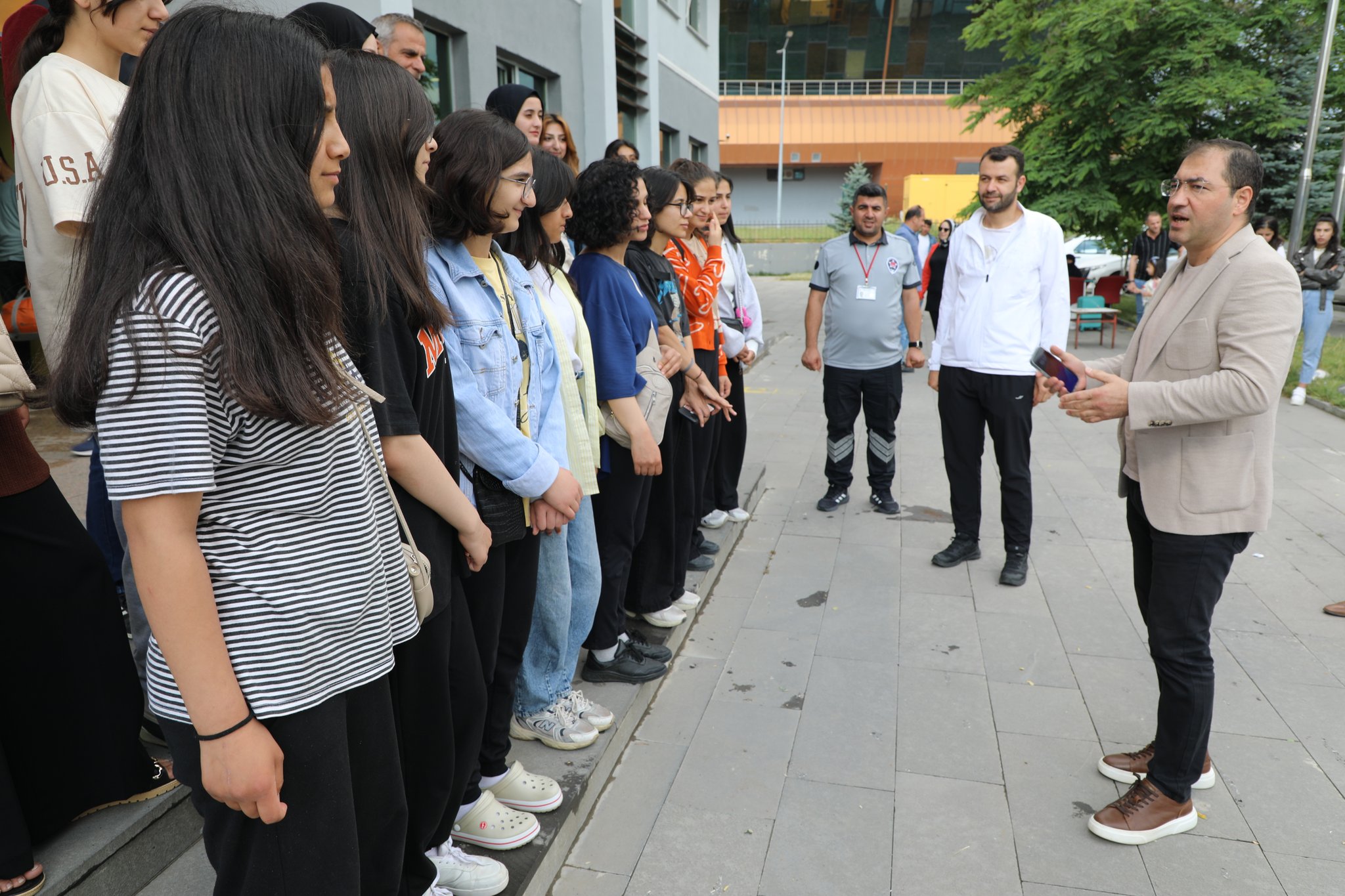 Ağrı’daki başarılı gençler ücretsiz yaz kampı ile ödüllendirildi
