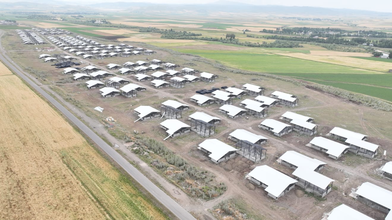 Ağrı'da Ahırlar Projesi'nde çalışmalar hızla devam ediyor