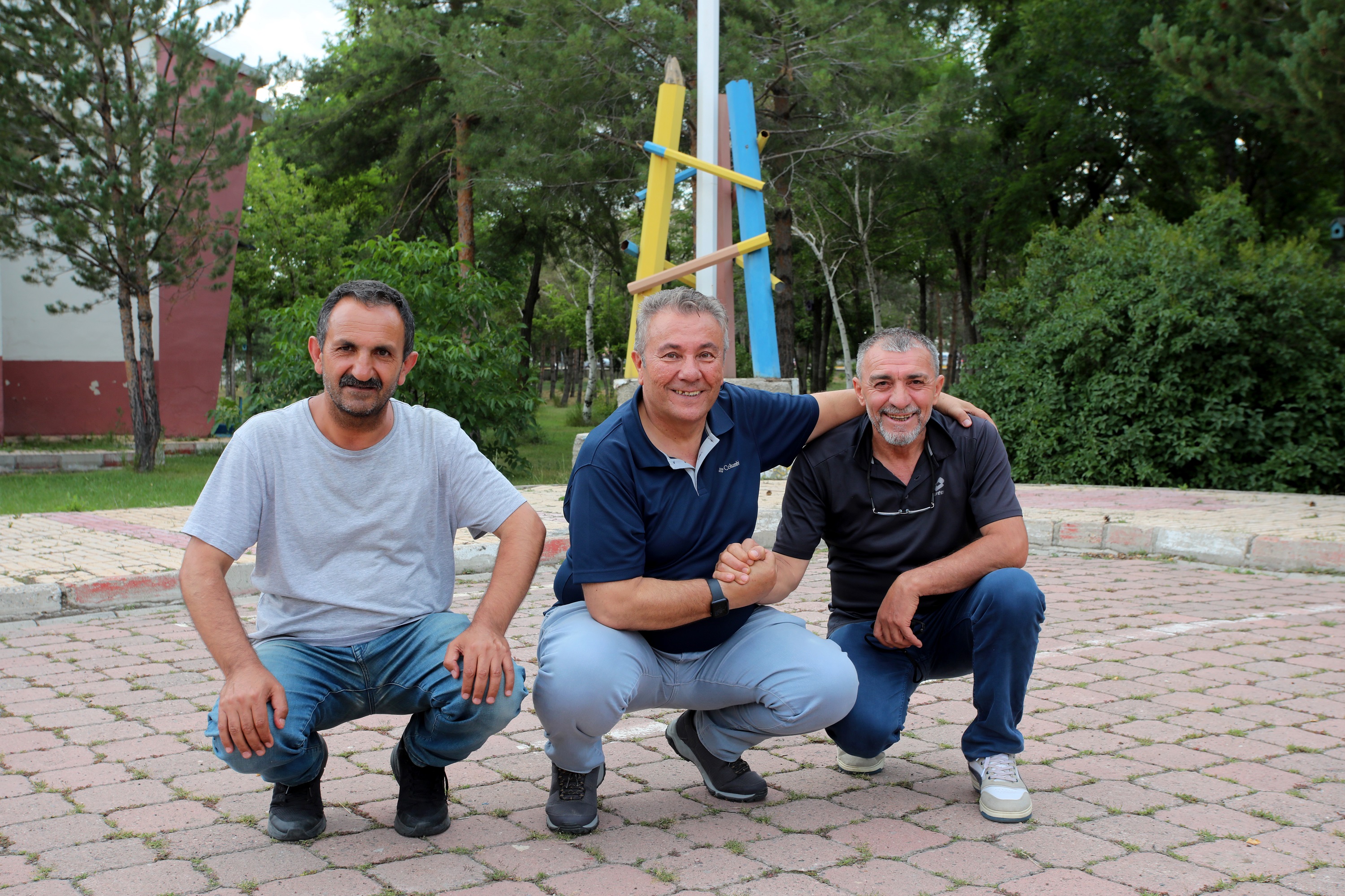 AİÇÜ Mezunları 42 yıl sonra yine bir araya geldi