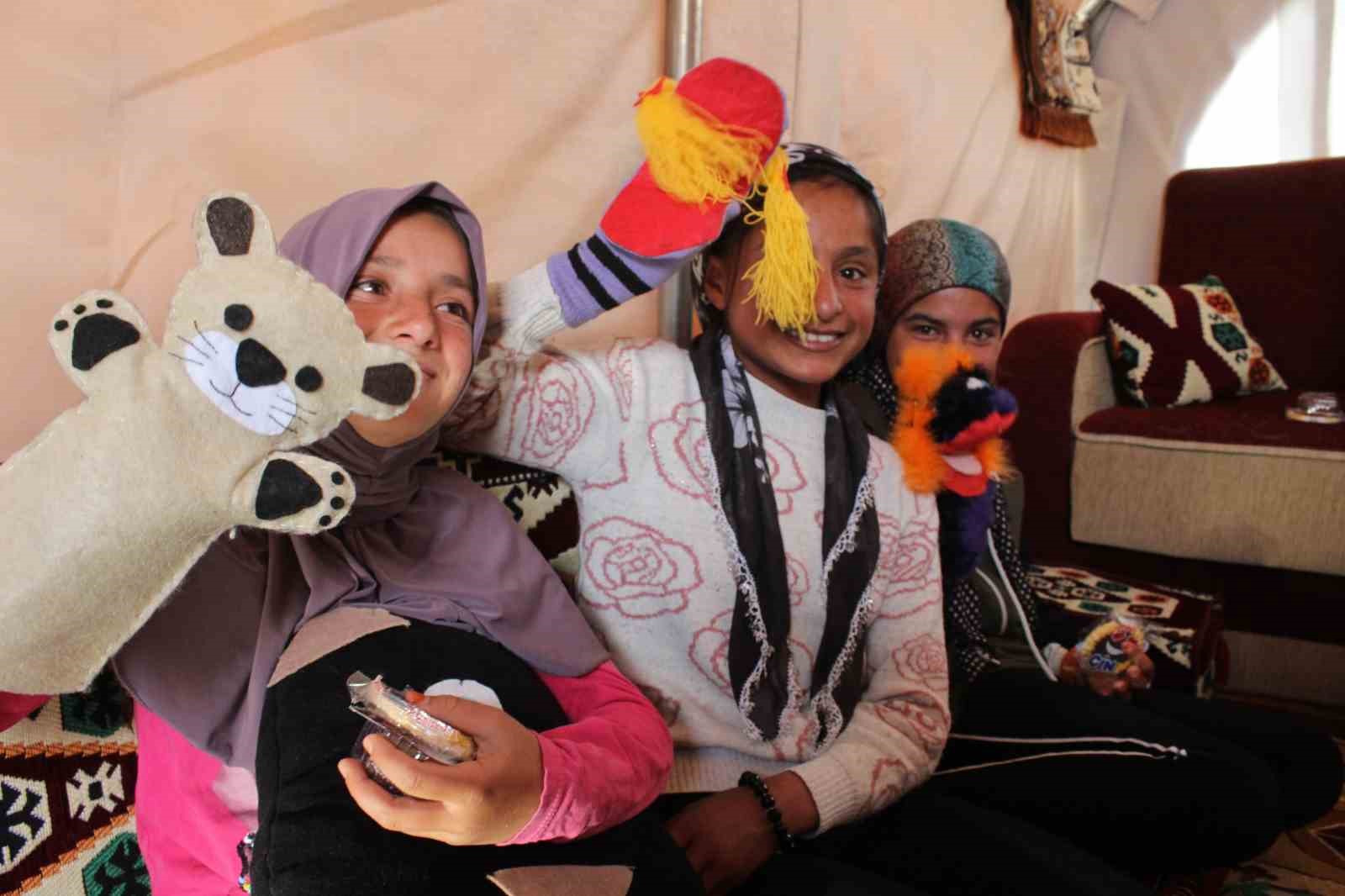 Erzurum'da göçer çadırında Kur'an kursu