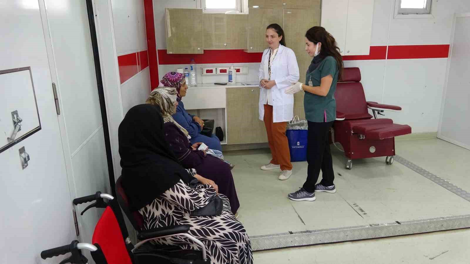 Van İl Sağlık Müdürlüğü mobil tırla mahalle mahalle kanser taraması yapıtırıyor