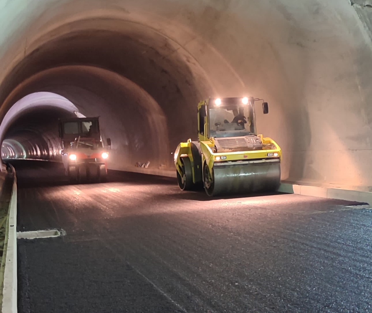 Hakkari ile Van'ı birbirine bağlayan Yeni Köprü tünellerinin yılsonuna kadar bitirilmesi hedefleniyor