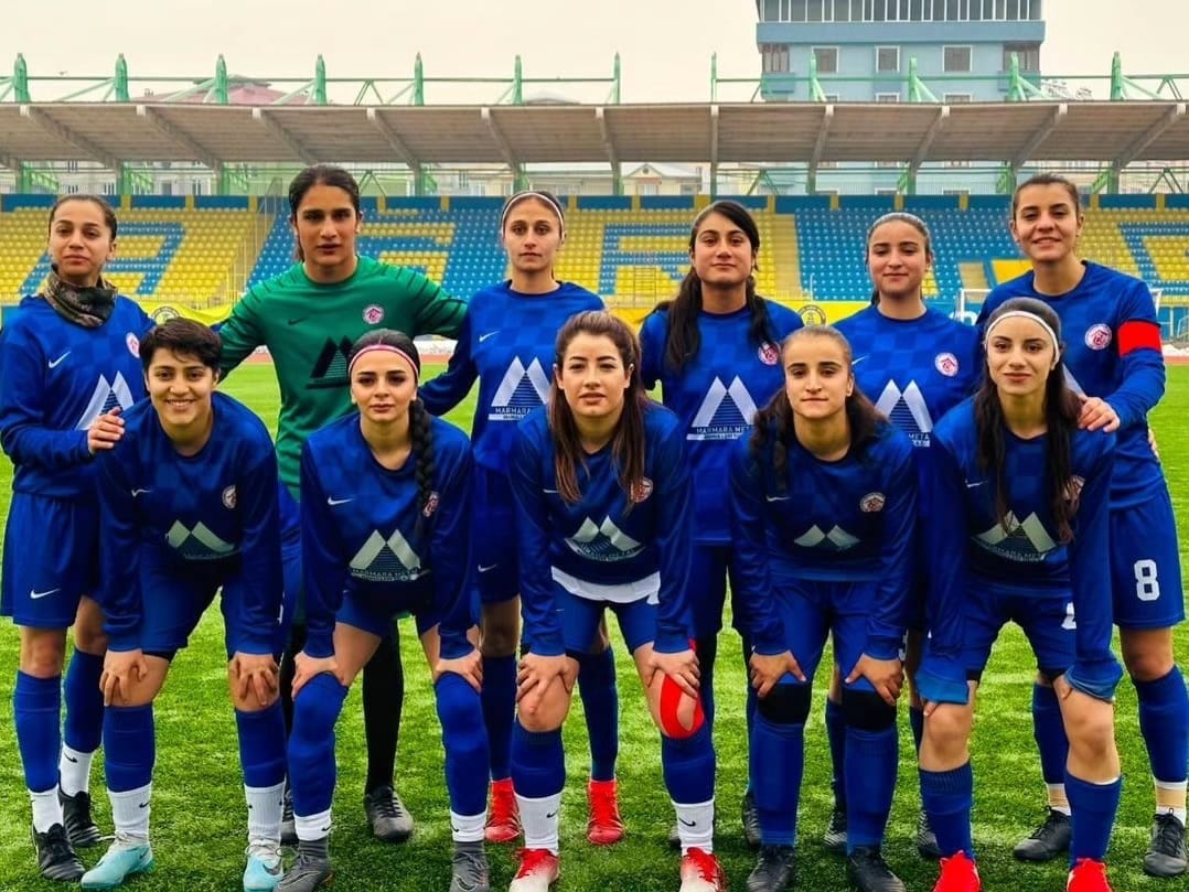 Ağrı'nın kadın futbol takımı 2. Lig'e yükseldi