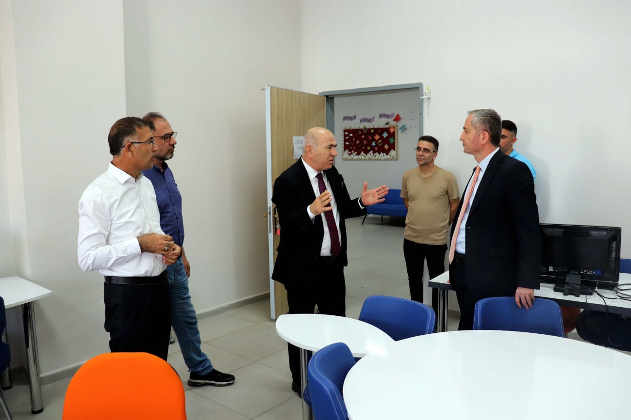 Ağrı'da "Türkiye Yüzyılı Maarif Modeli" hakkında bilgilendirme toplantısı gerçekleştirildi