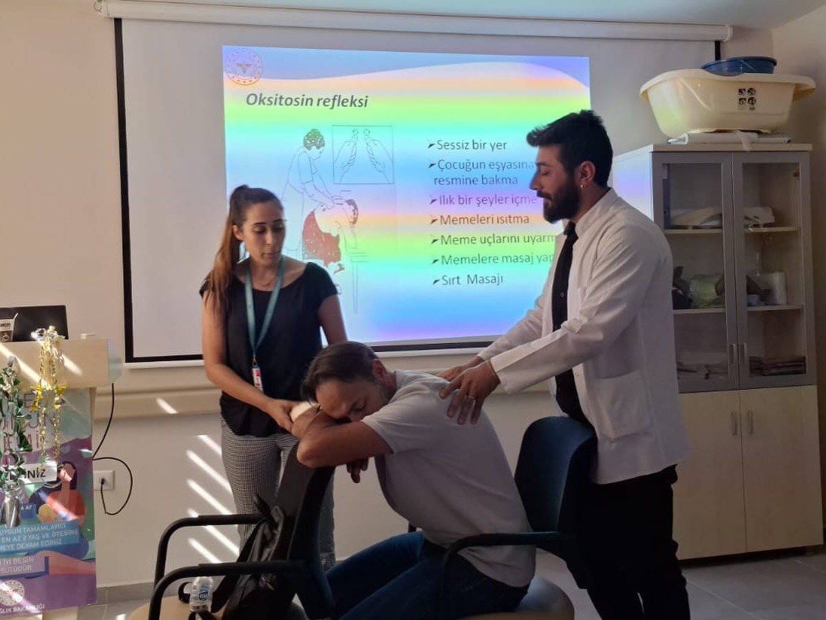 Erzincan İl Sağlık Müdürlüğü 'Anne Sütü ve Emzirme Danışmanlığı Bilgilendirme Eğitimi' verildi