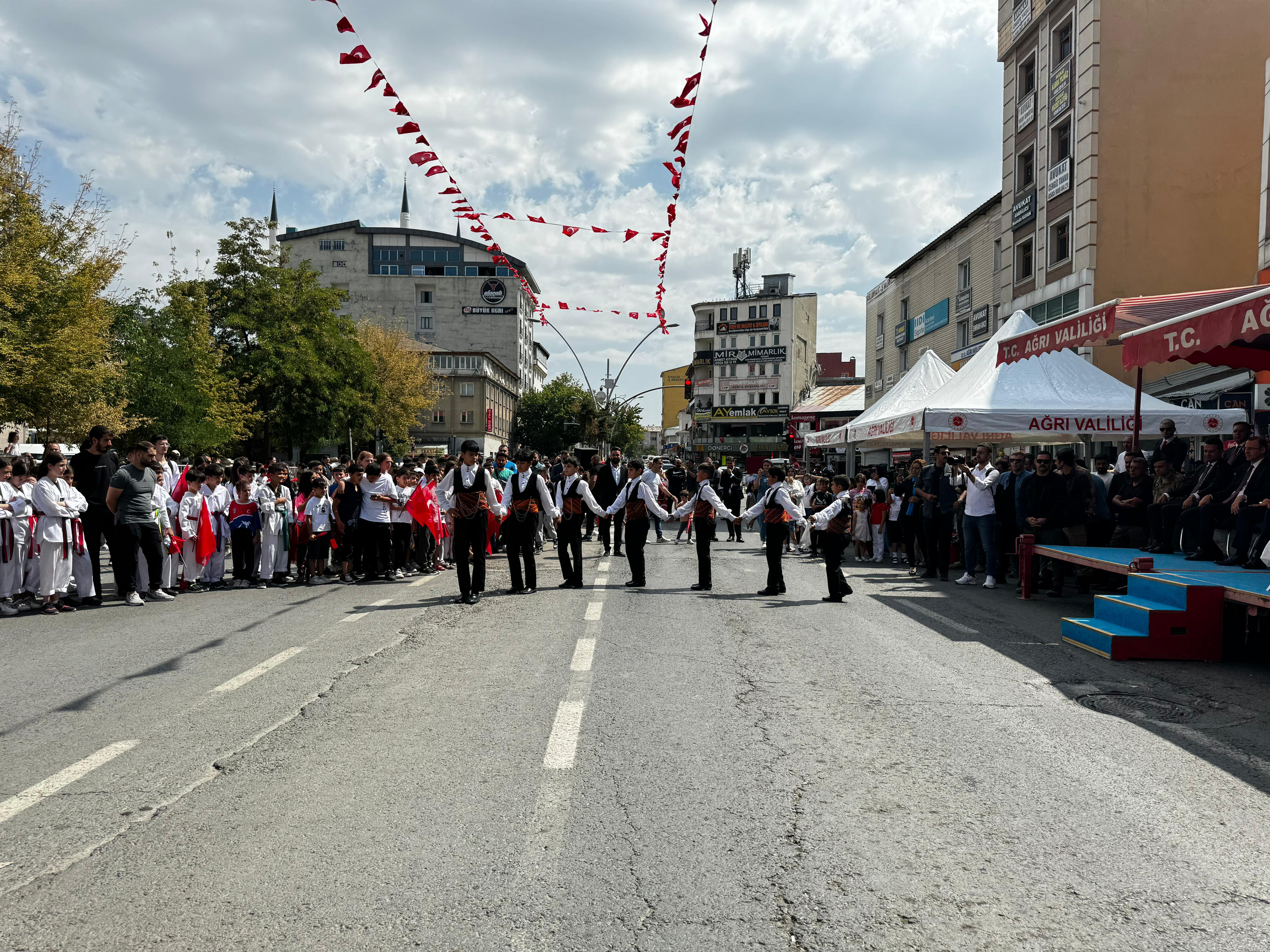 Ağrı'da 30 Ağustos Zafer Bayramı heyecanı (Videolu Haber)