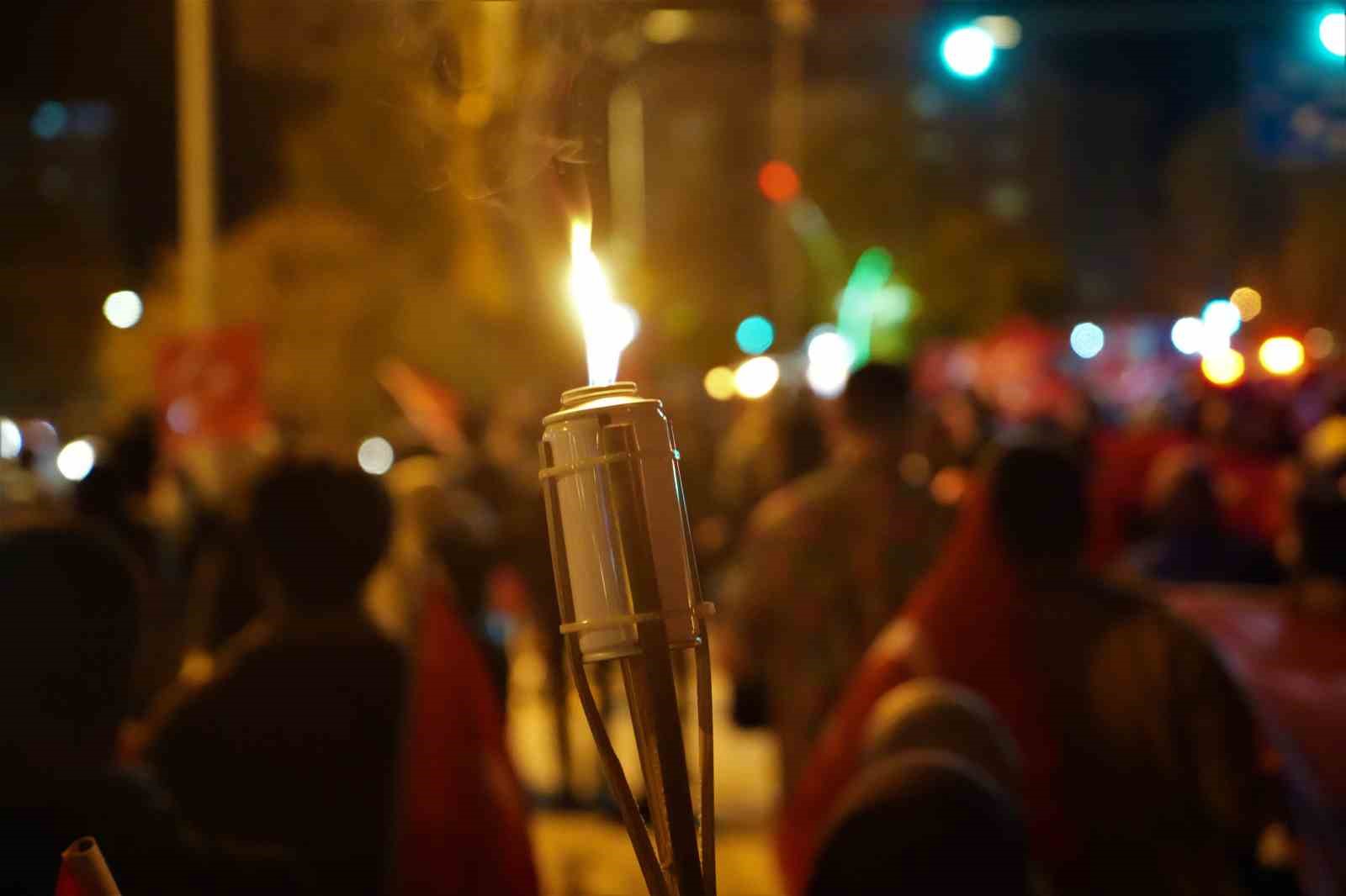 Muş'ta Cumhuriyet Bayramı "fener alayı" yürüyüşü ile kutlandı