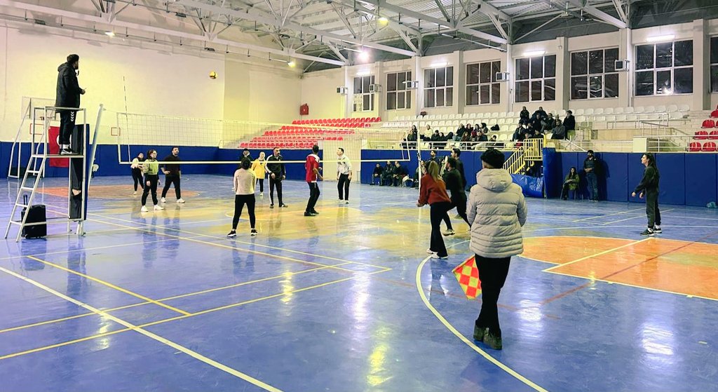 Tutak'ta Kurumlar Arası Voleybol Turnuvası başladı