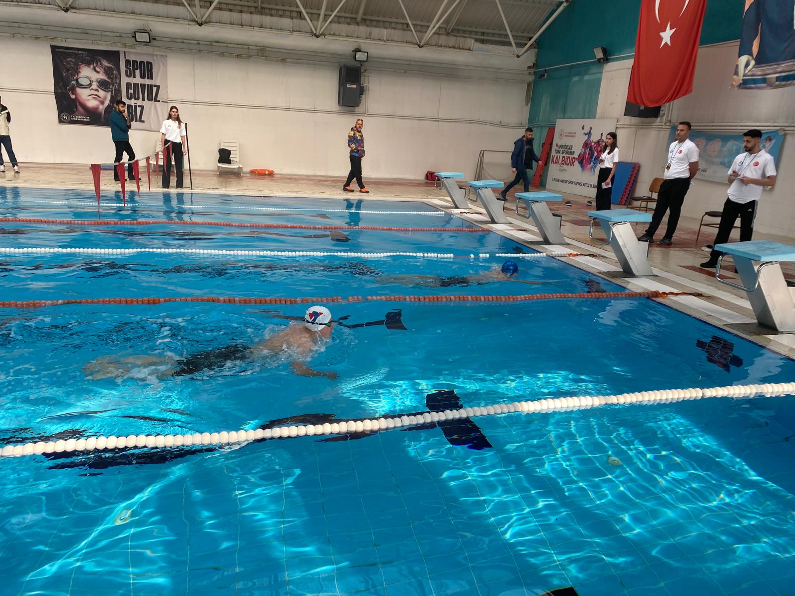 Ağrı Yüzme İl Birinciliği müsabakaları tamamlandı