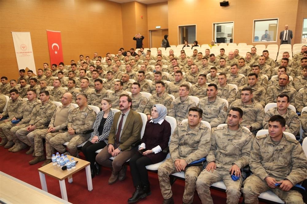 Jandarma personeline sağlıklı yaşam bilgilendirmesi