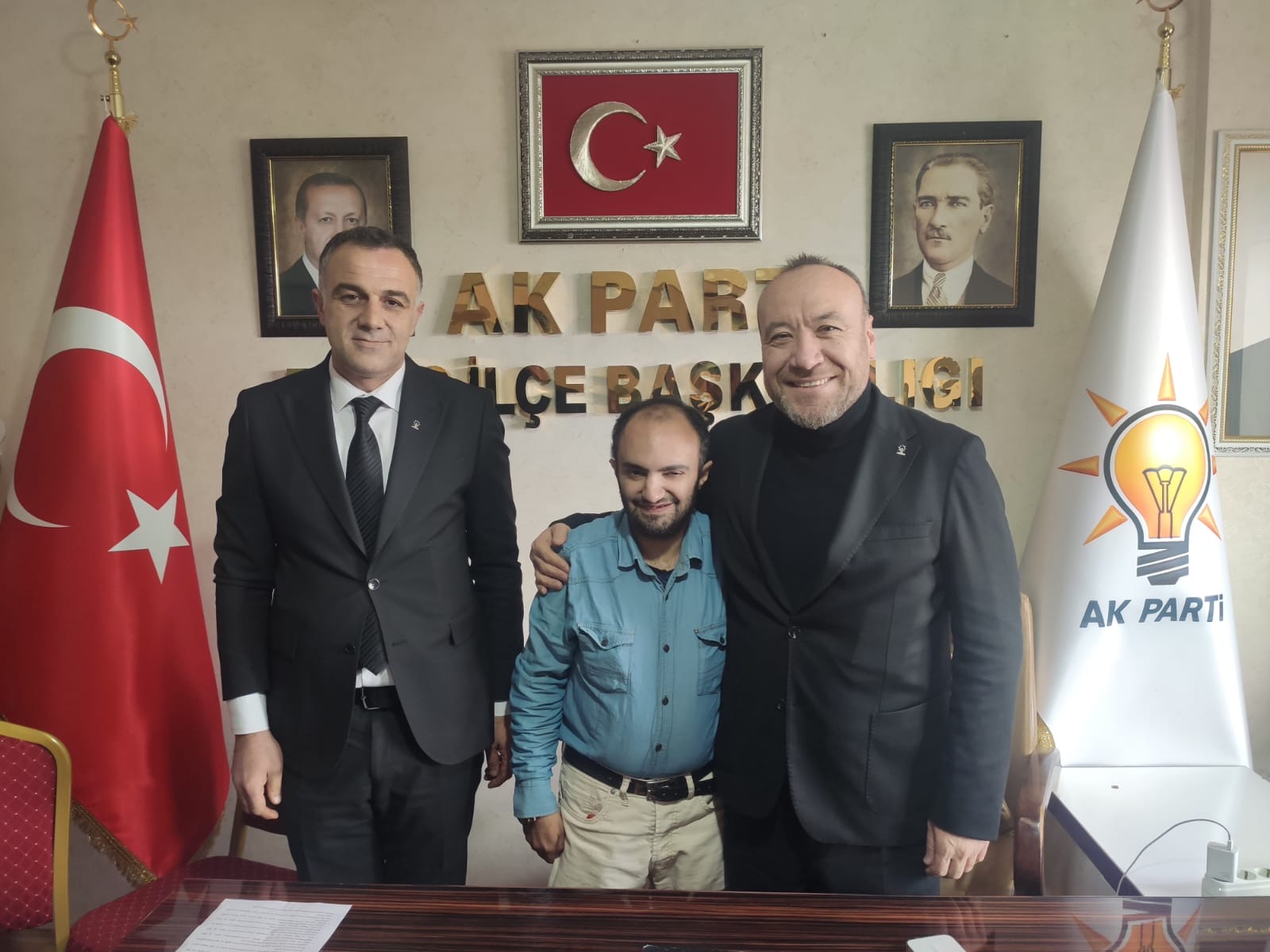 Nuh Dağdelen’den AK Parti Erciş İlçe Başkanlığı’na ziyaret