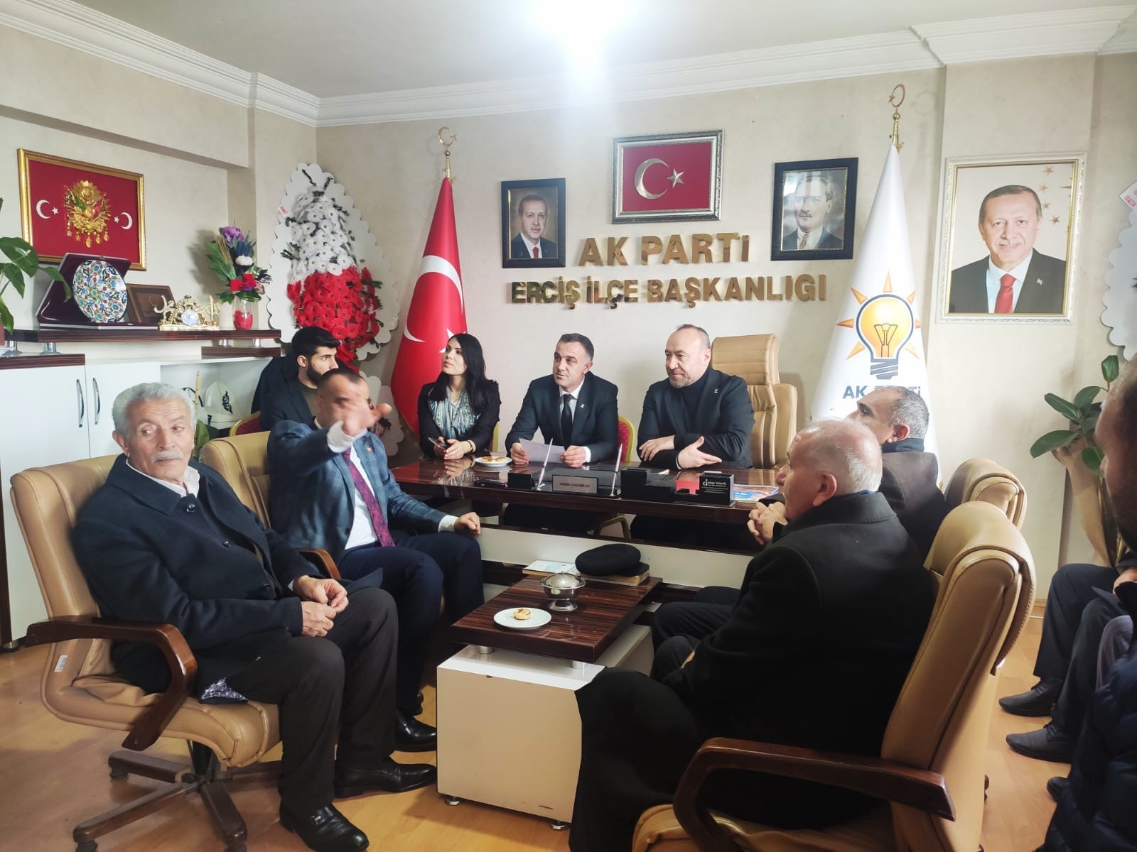 Nuh Dağdelen’den AK Parti Erciş İlçe Başkanlığı’na ziyaret