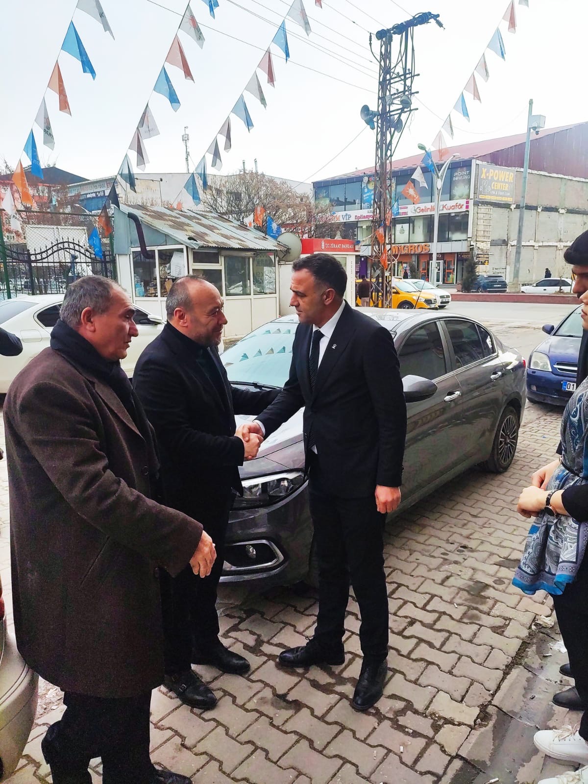 Nuh Dağdelen’den AK Parti Erciş İlçe Başkanlığı’na ziyaret