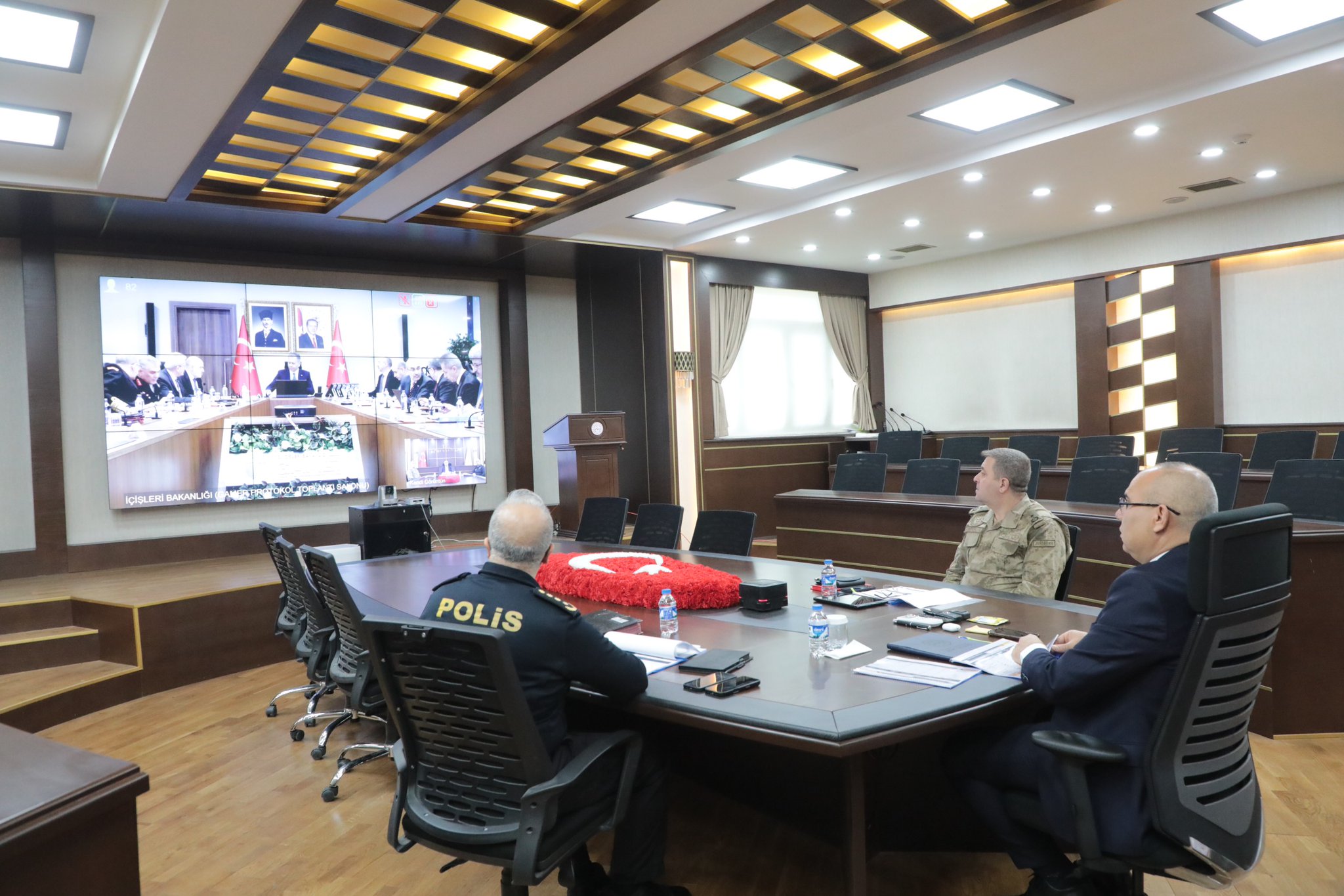 Ağrı Valisi Mustafa Koç VKS toplantısına katıldı