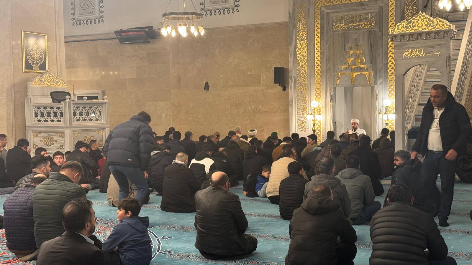 Patnos'ta Ramazan Ayı'nın İlk Teravih Namazı Kılındı