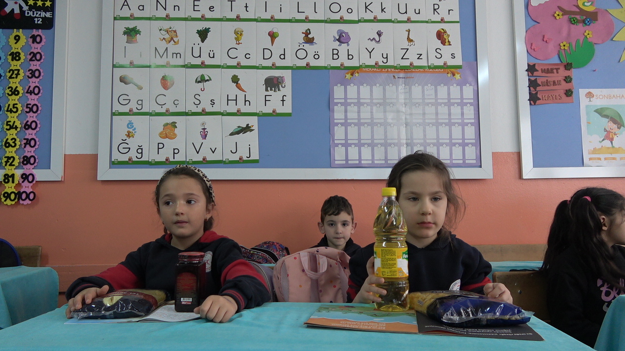 Ağrı'da öğrenci ve velilerden anlamlı yardım(Videolu Haber)