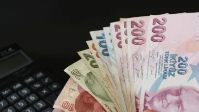 Asgari Ücretin Yeni Rakamını Özgür Erdursun Açıkladı