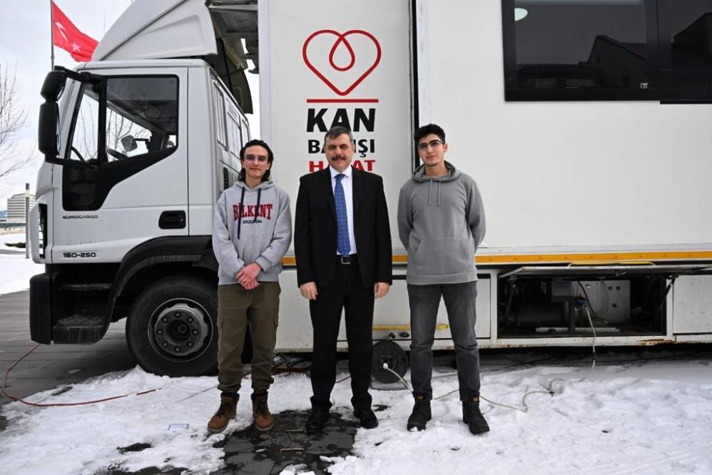 Türkiye'nin en çok kan veren Valisinden  "Kan Bağışı" çağrısı